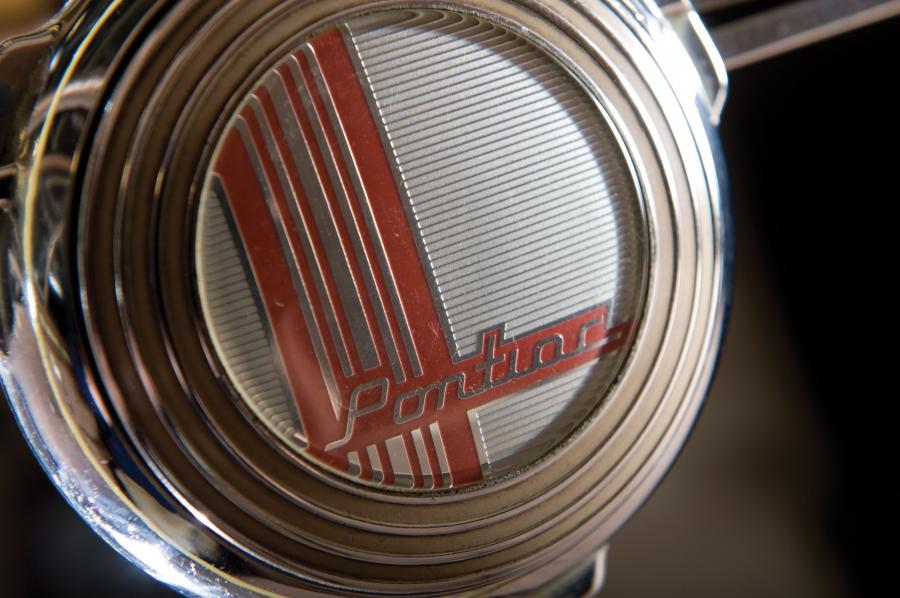  Pontiac Torpedo Eight Touring Sedan 1940 года  (фото 4 из 6)